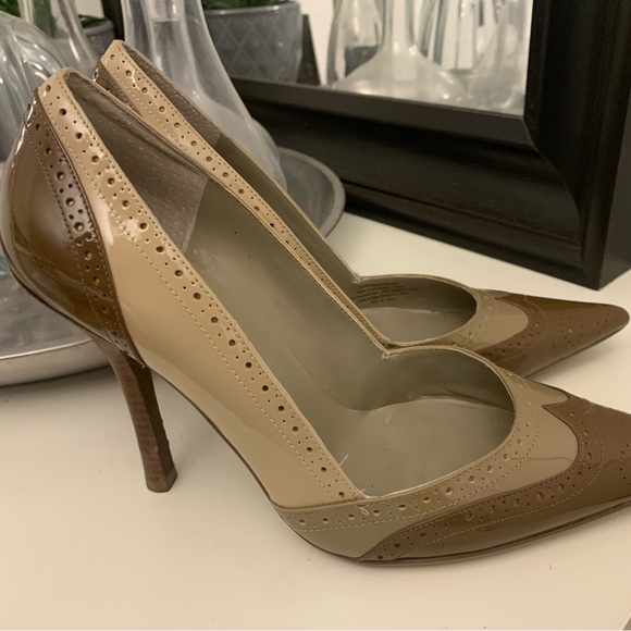 Guess like New Marciano gorgeous shoes9.5 2 tone patent leather . - Picture 6 of 10